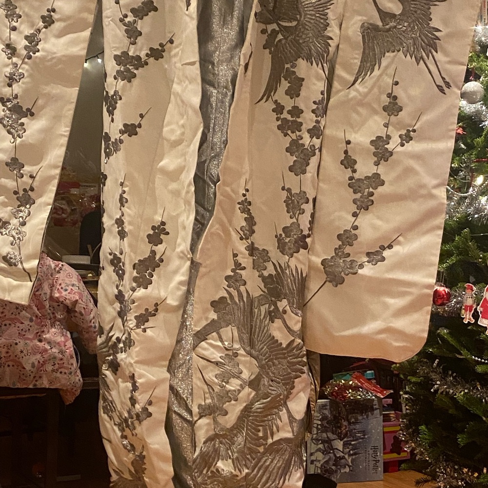 Elegant Cream and Silver Kimono with Crane Design